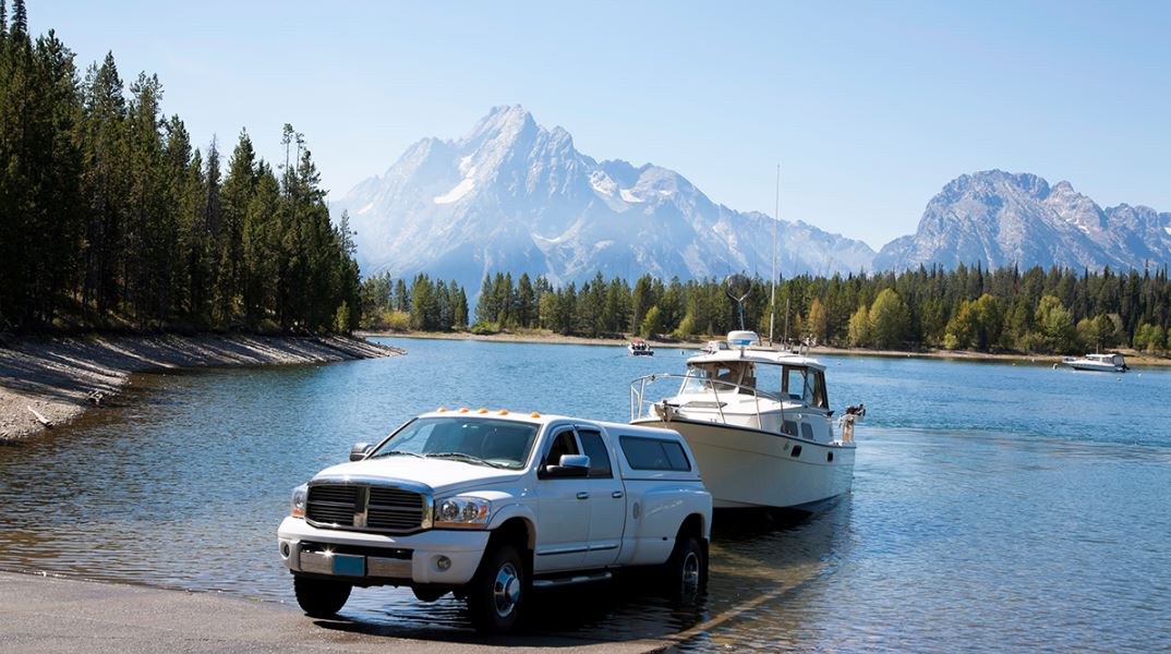 A 2007 Dodge Ram 3500 SLT parked by the lake.